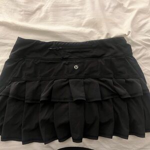 Lululemon mini skirt size 6